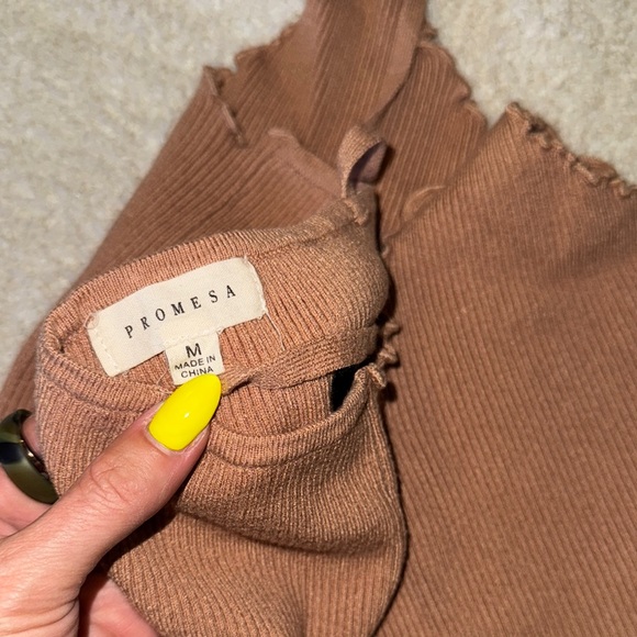 Brown Ribbed Women's Top - Picture 3 of 3